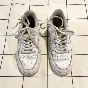 KIDS: nike air force 1s